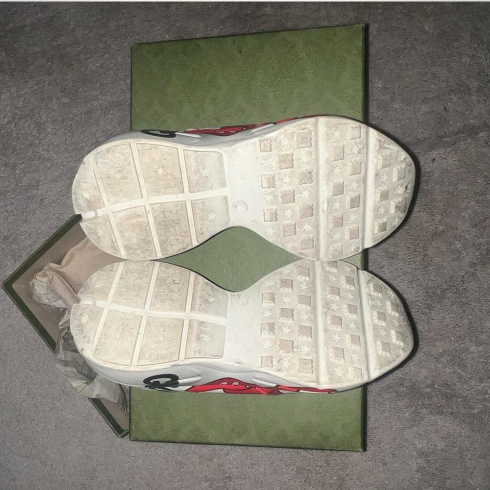Gucci Rython Sneakers - Picture 7 of 8